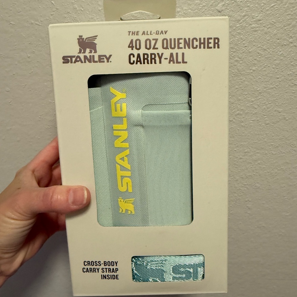 Stanley 40 oz Quencher Carry-All